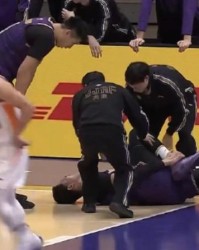 华体会-媒体人：崴脚退赛的沈梓捷赛后没有去医院，脚踝问题不大